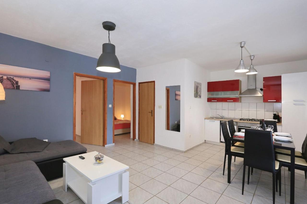 Holiday Home Lucija Sveti Filip i Jakov Eksteriør bilde