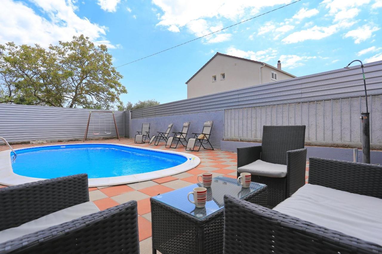 Holiday Home Lucija Sveti Filip i Jakov Eksteriør bilde