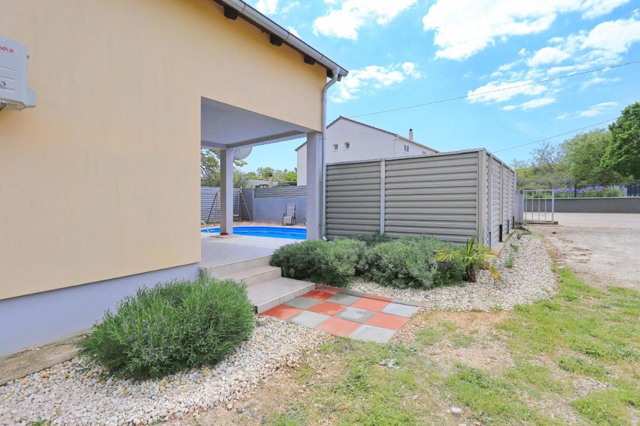 Holiday Home Lucija Sveti Filip i Jakov Eksteriør bilde