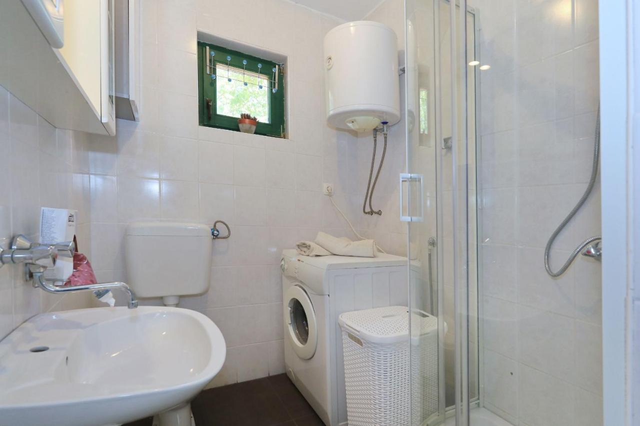 Holiday Home Lucija Sveti Filip i Jakov Eksteriør bilde