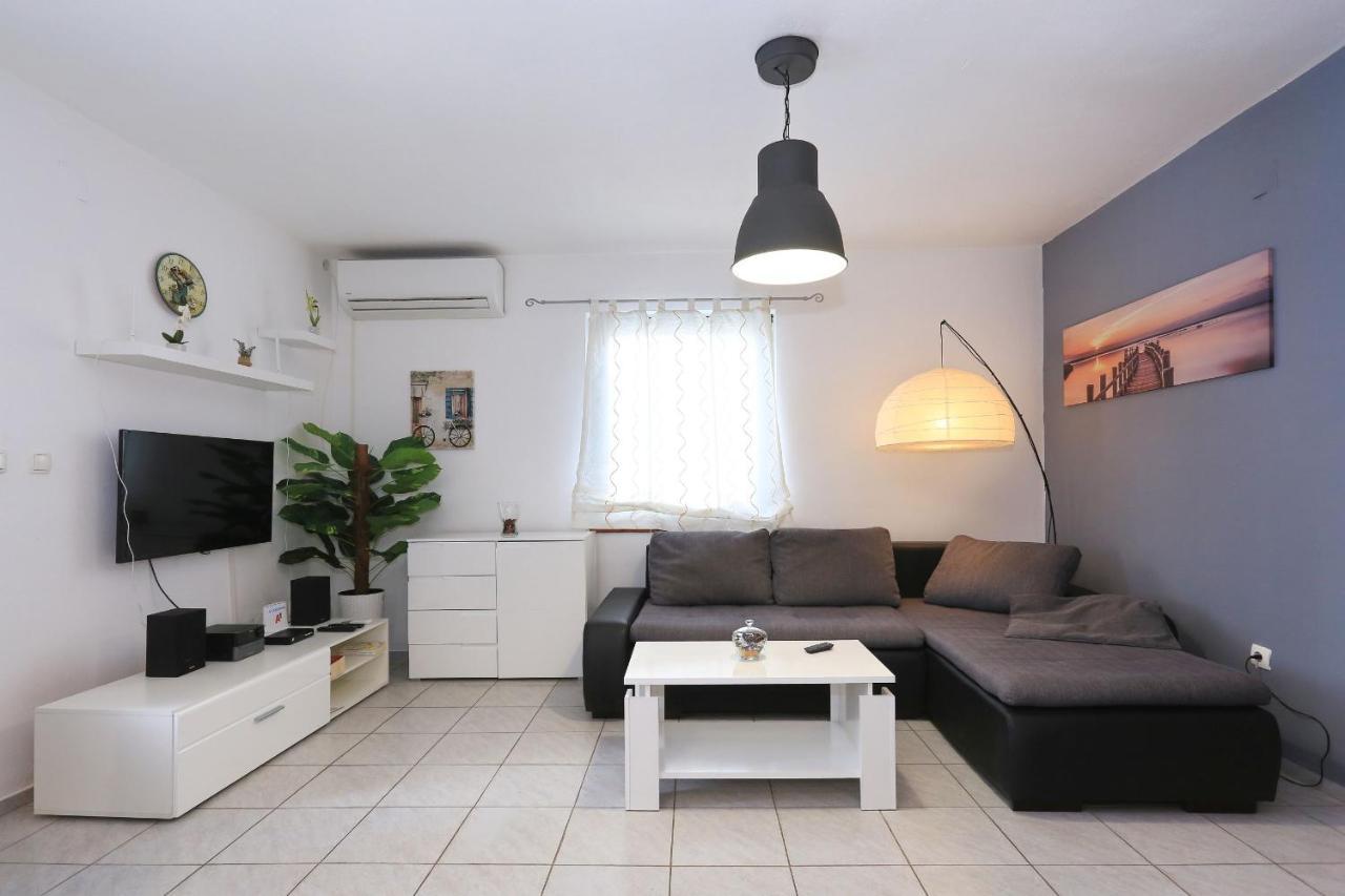 Holiday Home Lucija Sveti Filip i Jakov Eksteriør bilde