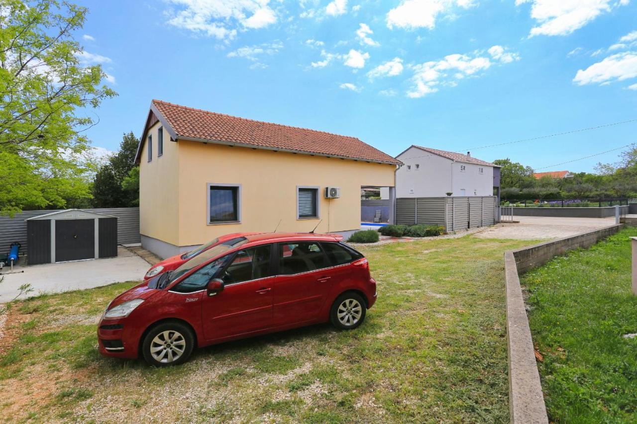 Holiday Home Lucija Sveti Filip i Jakov Eksteriør bilde