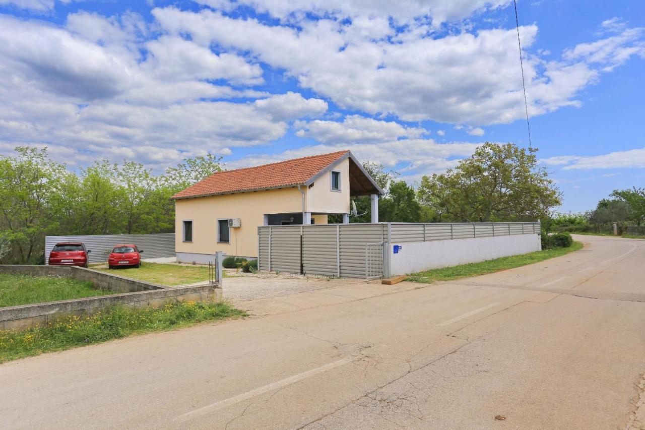 Holiday Home Lucija Sveti Filip i Jakov Eksteriør bilde