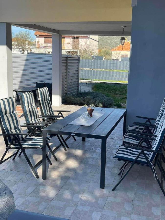 Holiday Home Lucija Sveti Filip i Jakov Eksteriør bilde